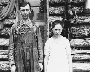 (FARM SECURITY ADMINISTARTION) A selection of 18 photographs by Arthur Rothstein (4), Jack Delano (3), John Vachon (4), Russell Lee (5)